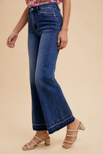 Comfort Flare Jeans