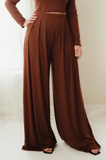 Stretch Pleated Wide Leg Pants