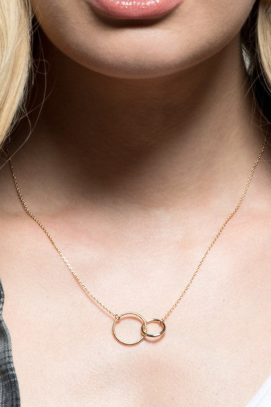 Interlinked Rings Necklace